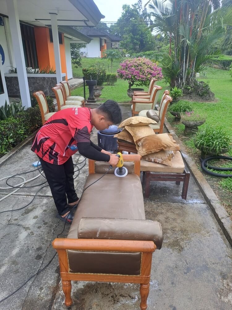 CUCI KASUR DAN SOFA (22)
