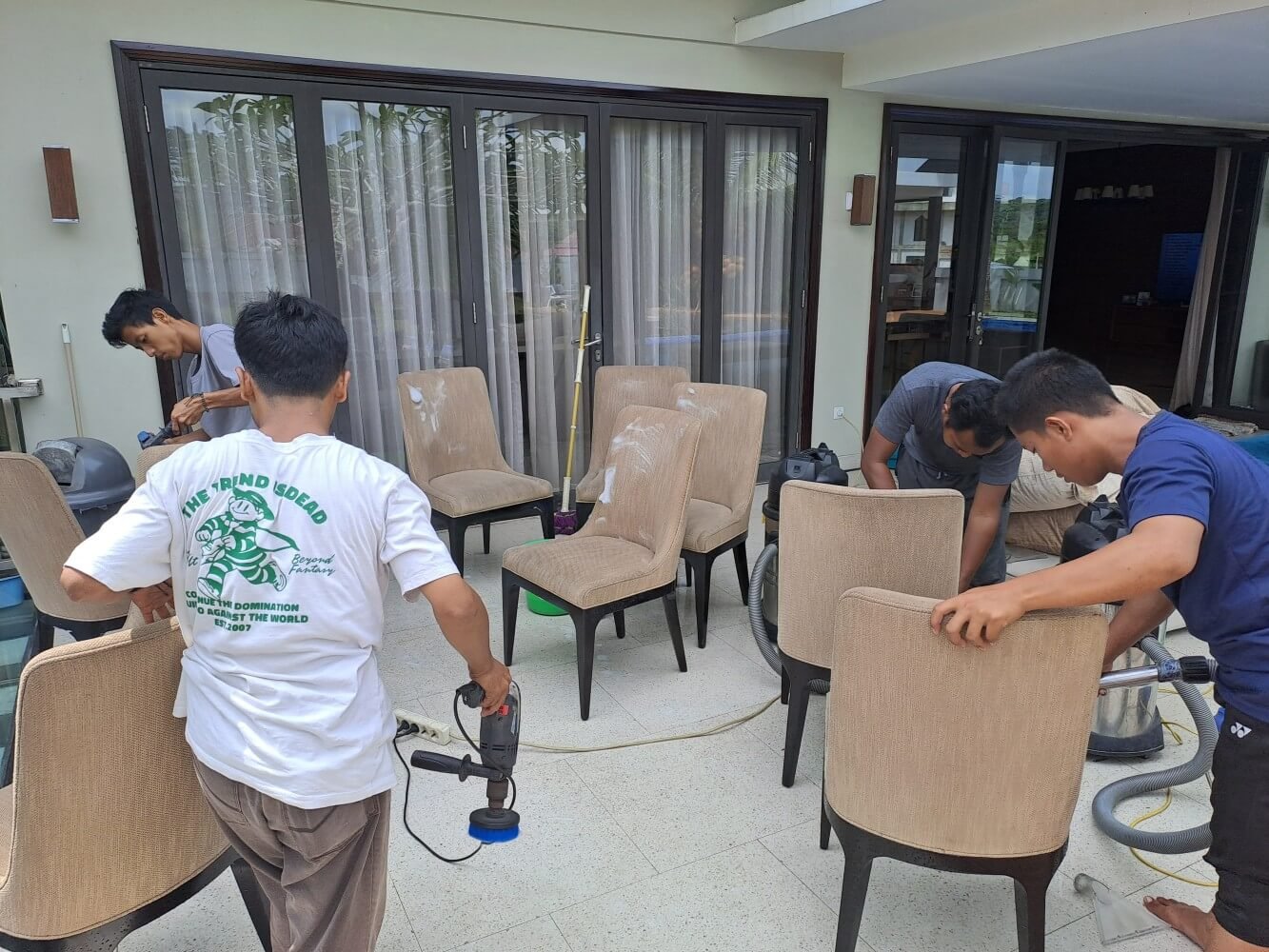 CUCI KASUR DAN SOFA (3)